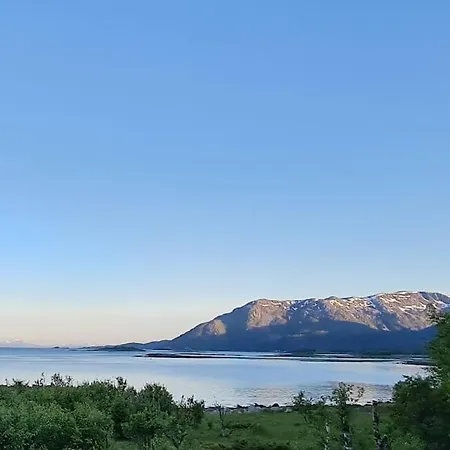 With Seaview Holiday home Lodingen