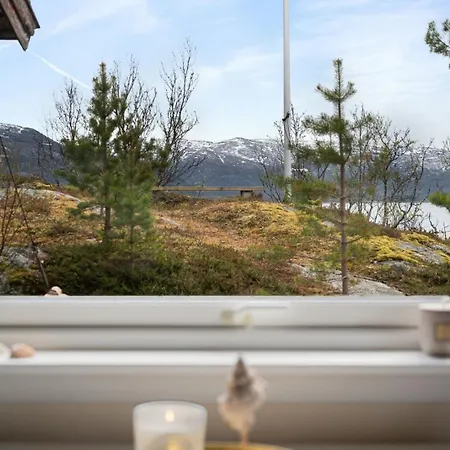 Holiday home With Seaview Lodingen